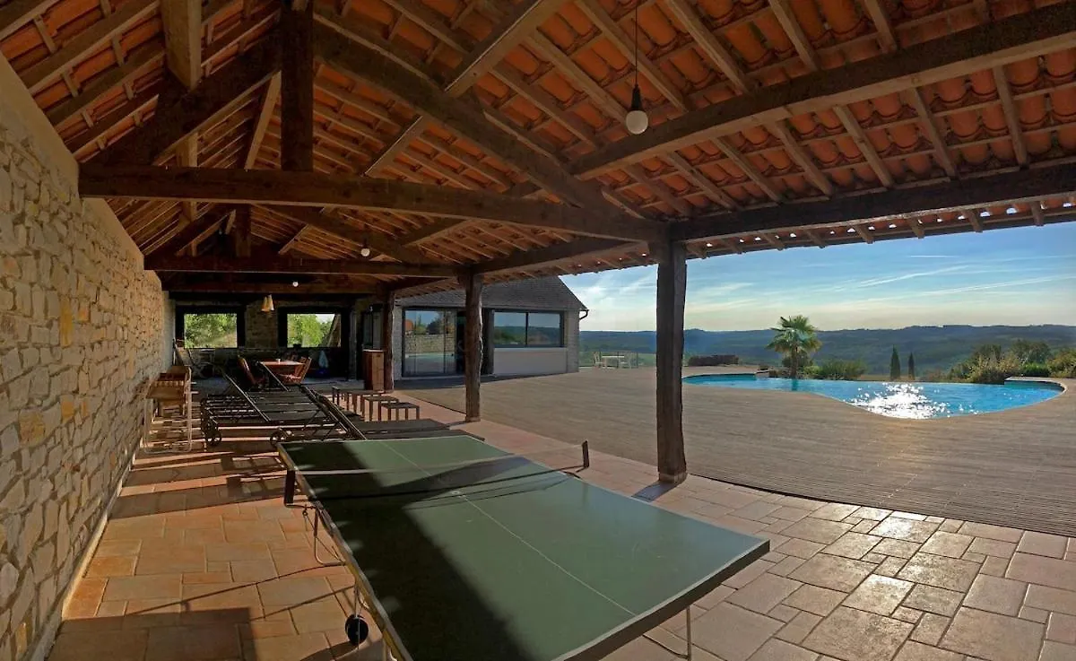 Les Maisons D'En Haut & Piscine A Debordement Chauffee Saint-Remy  Prázdninový dům Saint-Remy (Aveyron)