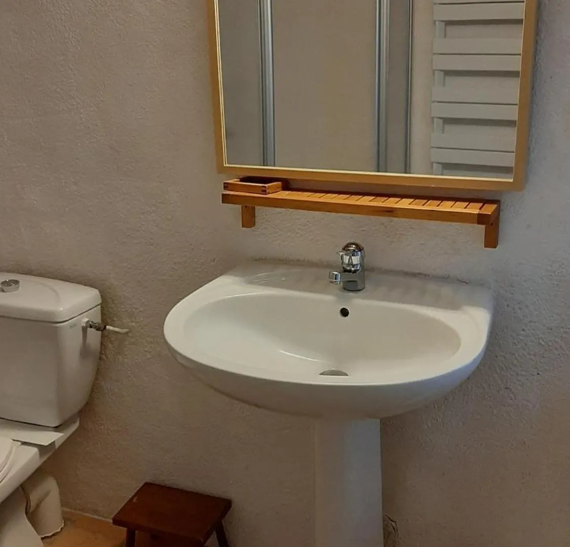 Les Maisons D'En Haut & Piscine A Debordement Chauffee Saint-Remy  0*, Saint-Remy (Aveyron) Francie