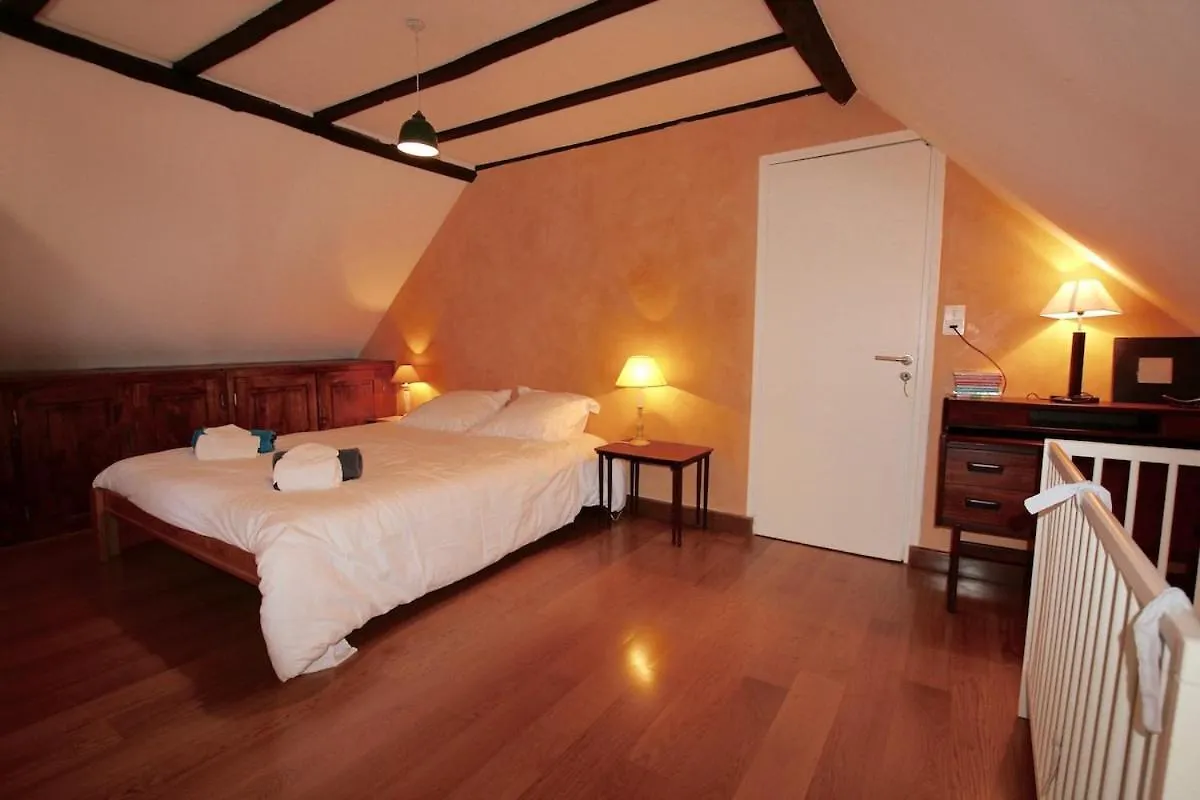 Les Maisons D'En Haut & Piscine A Debordement Chauffee Saint-Remy  0*, Saint-Remy (Aveyron)